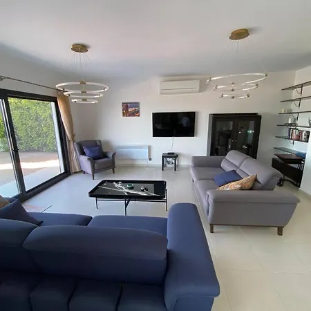 Villa Sleeps 6, W/ Private Pool And Modern Design - Awz 302 Bodrum